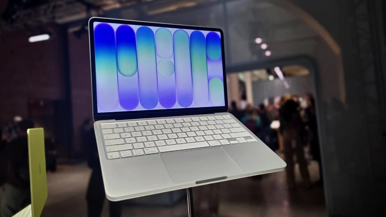Apple MacBook Neo (Pre-Owned) | 13" Liquid Retina Display | A18 Pro | 8GB RAM | 512GB SSD, image 1 of 4
